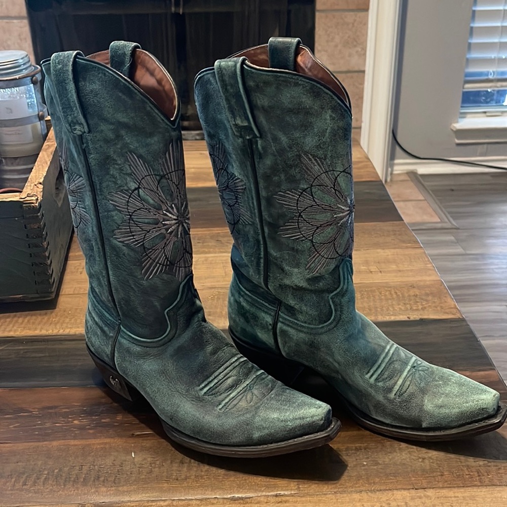 Turquoise Cowgirl boots